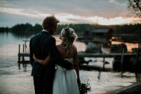 Savutuvan Apaja wedding couple in the evening sun